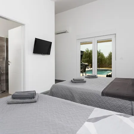 Lm Villa